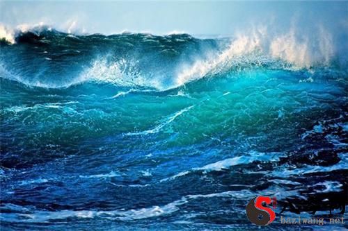 梦见波涛汹涌的大水