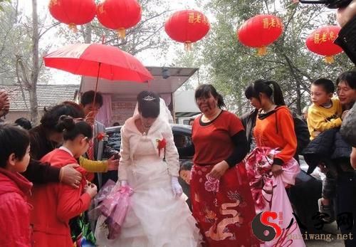 梦见和别人结婚